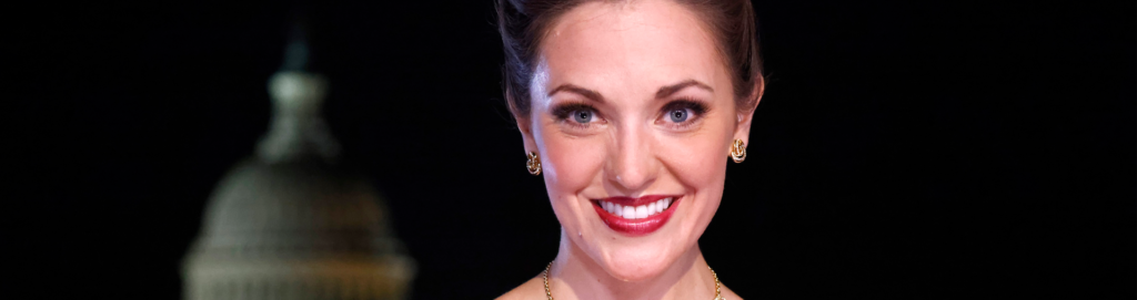 Laura Osnes responde a acusação de demissão por não estar vacinada.