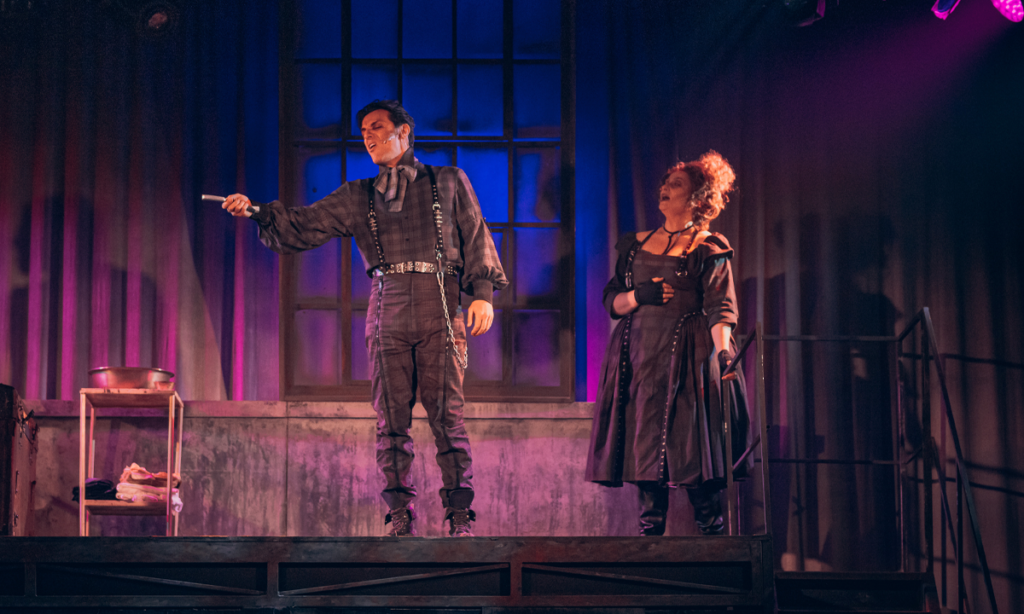 BM Review: Sweeney Todd